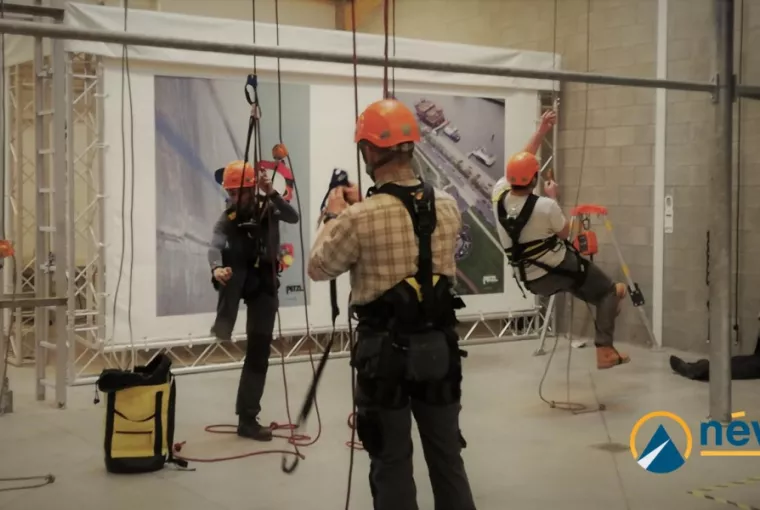 Formation sur les techniques de base pour les travaux en hauteur sur cordes